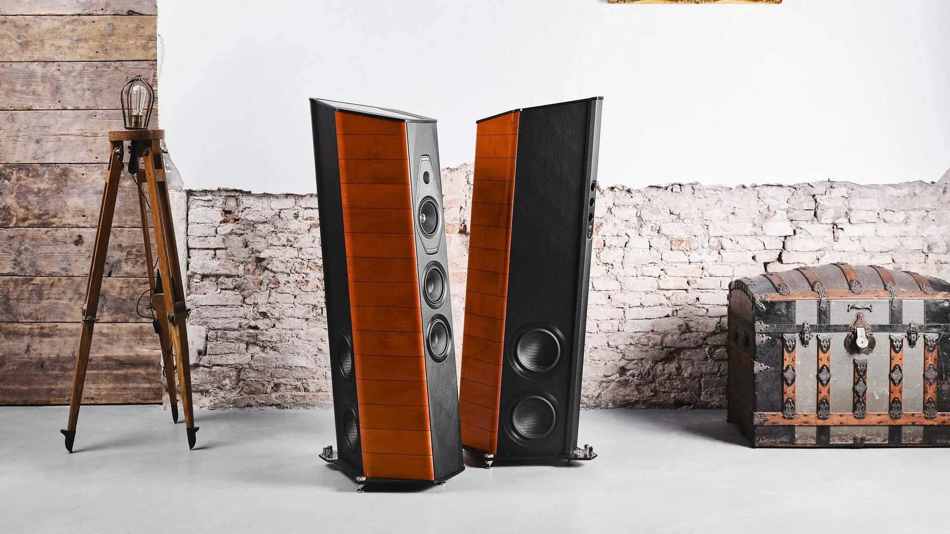 Diffusori Sonus faber esposti nello showroom House of Music Milano